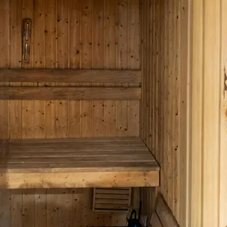Feriehus Amazing In With Sauna